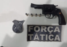 Homem é preso em flagrante com arma de fogo e munições em Geminiano