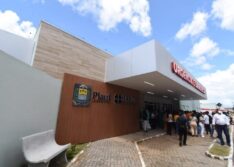 Governador vistoria obras de construção do aeroporto de Uruçuí e inaugura reforma do hospital