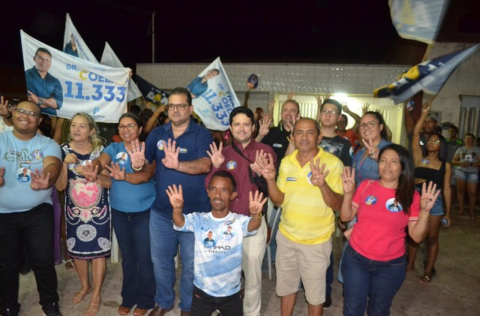 R. SÁ Filho se reúne com moradores dos bairros Tabuleiro e Morada do Sol em Picos