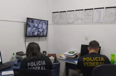 Polícia Federal faz buscas em casa, empresas e comitê de candidato por suspeita de crime eleitoral, no Piauí