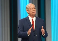 Sem citar Lula, Ciro diz que acompanha PDT em apoio ao petista no 2º turno