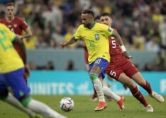 Neymar e Danilo têm lesão de ligamento e desfalcam Brasil no duelo com a Suíça