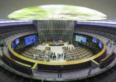 PEC da Transição é aprovada na Câmara dos Deputados