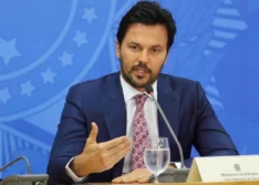 Fábio Faria é exonerado por Bolsonaro do Ministério das Comunicações