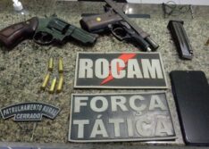 Membros de facção são presos com arma de fogo no litoral do Piauí