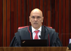 Moraes decide afastar o governador Ibaneis Rocha, do Distrito Federal, por 90 dias