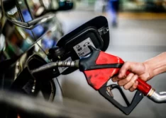 Lula decide hoje se impostos federais sobre a gasolina voltam em março
