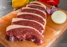 Preço da carne tem maior queda em 15 meses; picanha foi a que mais barateou