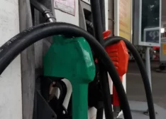 Petrobras reduz em R$ 0,44 valor do diesel e em R$ 0,40 o da gasolina