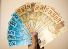Caixa libera R$ 25,4 bilhões do PIS/Pasep; veja quem tem direito e como sacar