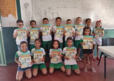 Mais de 5 mil livros paradidáticos sobre o semiárido brasileiro são distribuídos aos estudantes piauienses