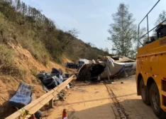 Ônibus com torcedores do Corinthians capota e deixa 8 mortos na Grande BH