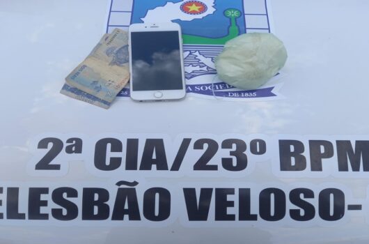 Mulher é flagrada com cocaína em Elesbão Veloso