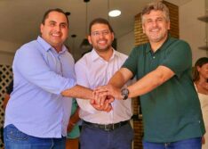 Dr. Thales recebe os deputados Pablo e Geogiano e apresenta amigos em apoio ao grupo de oposição em Picos