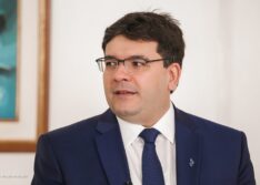 Governador retorna ao Piauí e anuncia pedra fundamental de algodoeira e usina de etanol