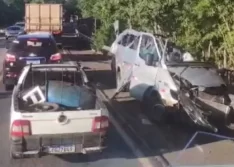 Acidente entre van com destino ao Piauí e ônibus resulta na morte de 4 pessoas