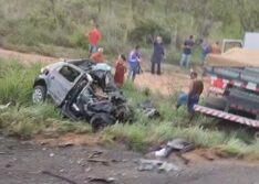 Batida entre caminhão e carro deixa um morto na BR-316