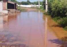 Rio transborda e prefeito suspende aulas em Itanópolis