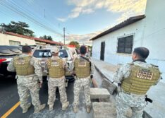 Dupla suspeita de integrar facção e ameaçar delegado de morte durante live é presa em operação