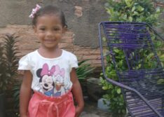 Criança de 2 anos morre após ser atropelada por cavalo em Beneditinos; mãe fica ferida