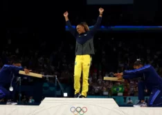 Rebeca é ouro no solo e vira maior medalhista olímpica do Brasil
