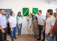 Rafael entrega escola em Wall Ferraz e visita obra em Santa Cruz