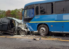 Motorista morre preso às ferragens e outras dez pessoas ficam feridas em acidente na BR-316