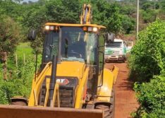Secretaria de Agricultura Realiza Manutenção nas Estradas do Povoado Carnaíbas