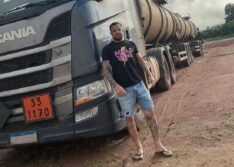 Corpo de caminhoneiro é retirado de caminhão nesta segunda em Picos