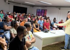 Motoristas e monitores de ônibus da Educação de Picos participam de planejamento para o ano letivo de 2025