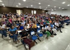 Professores de AEE e profissionais de apoio da rede municipal de Educação participam de aula inaugural para curso de capacitação para trabalho com crianças atípicas