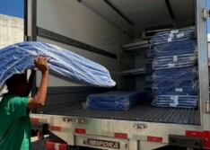 Educação de Picos realiza entrega de colchões para escolas de tempo integral da modalidade infantil