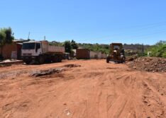 Prefeitura de Picos dá início a revitalização de rua intrafegável na comunidade Quilombo