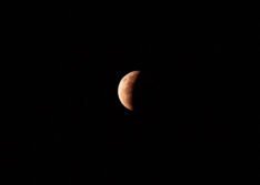 Lua de sangue: eclipse lunar total ocorre neste domingo