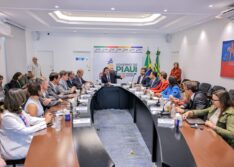 Governo firma acordo com Sebrae para ampliar ensino de empreendedorismo e inovação nas escolas da rede estadual