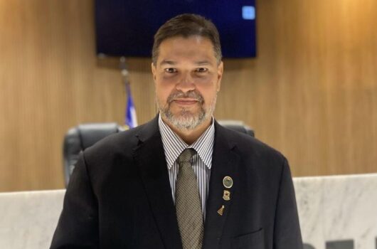 Rinaldinho solicita recuperação do calçamento do povoado Lagoa Comprida em Picos