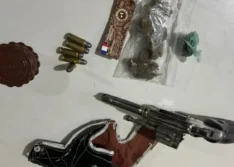 PRF prende condutor por porte ilegal de arma em Picos