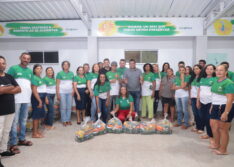 EJA encerra atividades em Geminiano com homenagens, exibição de documentário, jantar especial e entrega de kits alimentares