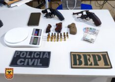 Picos: ex-militar é preso com armas e suspeito de fornecer armamento para facção