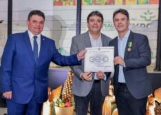 Presidente da Alepi recebe homenagem na 74ª Expoapi