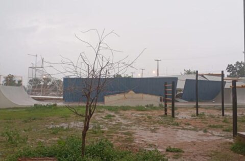 Forte chuva com ventania causa estragos em diversos bairros de Picos