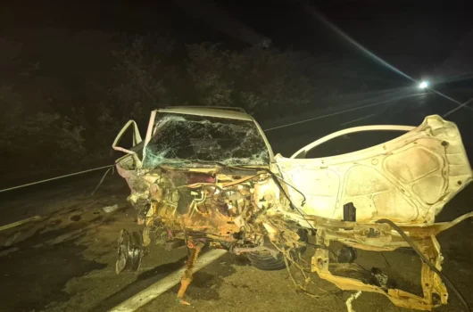 Acidente entre dois carros deixa feridos na BR-020, em Francisco Santos