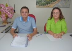 O prefeito Djalma Policarpo anunciou um reajuste de 8% no salário dos professores de Monsenhor Hipólito
