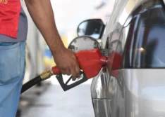 Petrobras reduz preço da gasolina em 5,2% a partir desta terça-feira, 27