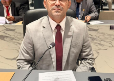 Vereador João Rufino solicita demarcação de vagas para idosos e pessoas com deficiência em Picos