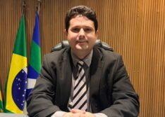 Vereador Dr. Eriberto solicita pavimentação e reconstrução de paredão em bairros de Picos