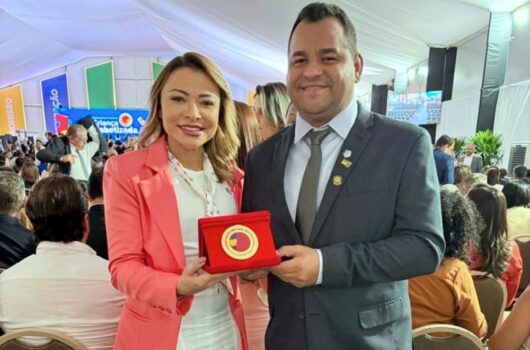 Educação de Geminiano conquista Selo Ouro do Compromisso Nacional Criança Alfabetizada em Brasília