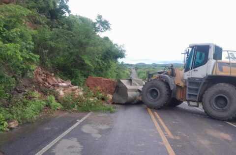 DER envia equipes aos municípios para o monitoramento e reparo de rodovias danificadas pelas fortes chuvas
