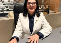 Creusa Nunes solicita recuperação de sarjetas, limpeza urbana e construção de muro de arrimo em bairros de Picos