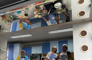 Merendeiras da Educação de Picos participam de curso para reaproveitamento de alimentos